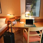 An Der Persiluhr Stadt-gut-hotel فندق