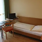فندق An Der Persiluhr Stadt-gut-hotel 3*