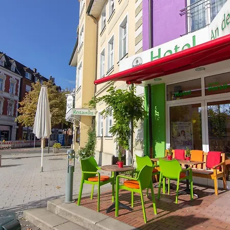 An Der Persiluhr Stadt-gut-hotel ホテル リューネン