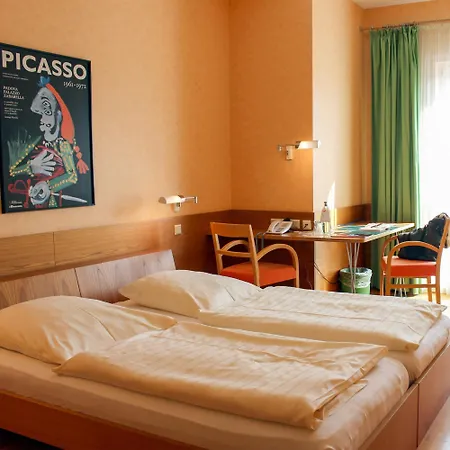 An Der Persiluhr Stadt-gut-hotel Hotell 3*