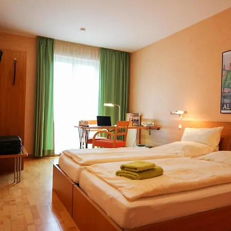 Hotel An Der Persiluhr Stadt-gut-hotel