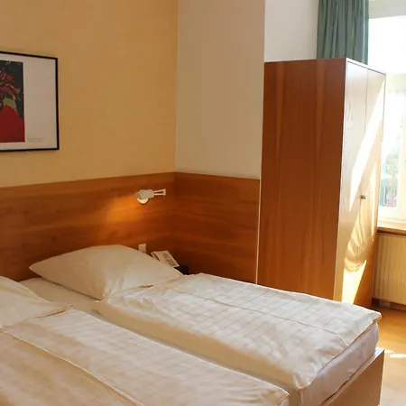 Hotel An Der Persiluhr Stadt-gut-hotel 3*