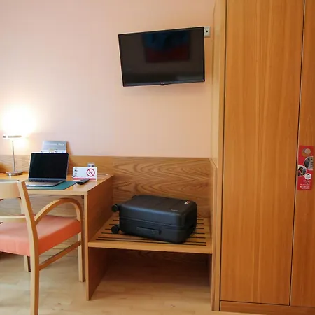 An Der Persiluhr Stadt-gut-hotel