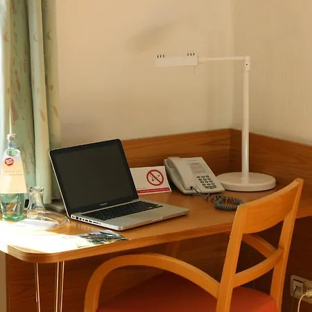 An Der Persiluhr Stadt-gut-hotel Hotel 3*