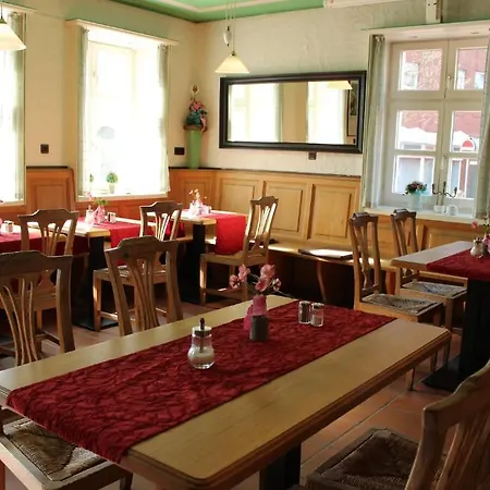 An Der Persiluhr Stadt-gut-hotel ホテル