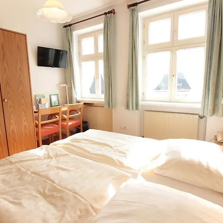 An Der Persiluhr Stadt-gut-hotel リューネン