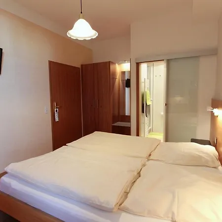 Hotell An Der Persiluhr Stadt-gut-hotel 3*