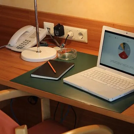 ホテル An Der Persiluhr Stadt-gut-hotel リューネン