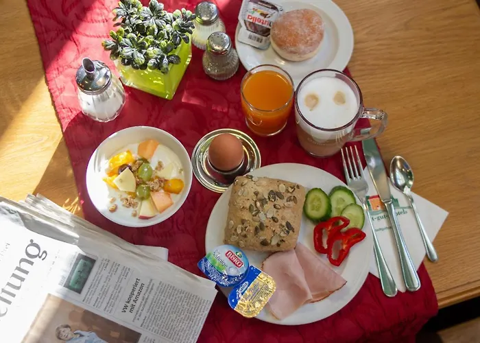 Hotel An Der Persiluhr Stadt-gut-hotel 3*