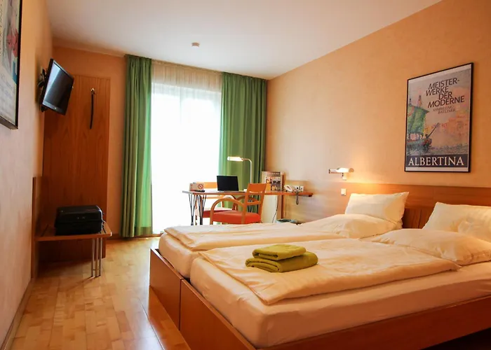 Hotel An Der Persiluhr Stadt-gut-hotel