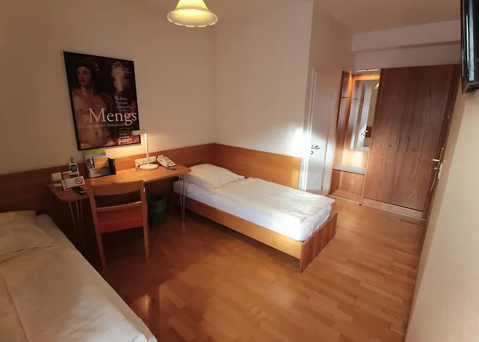 An Der Persiluhr Stadt-gut-hotel 3*