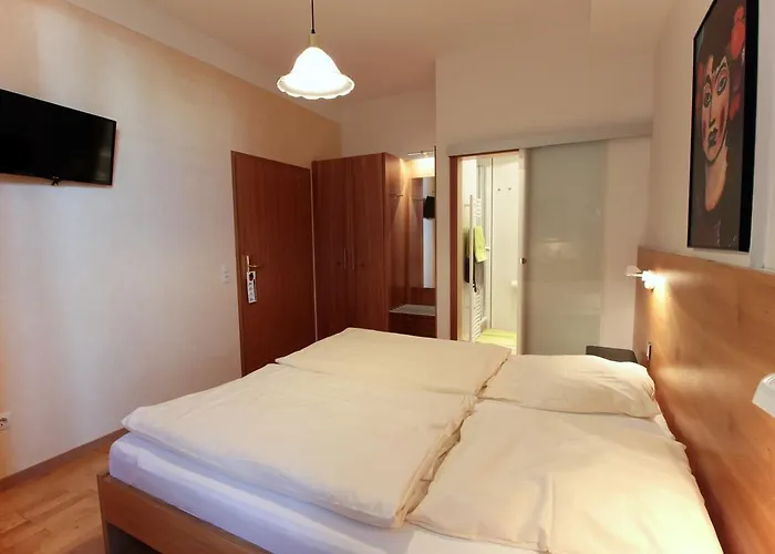 Hotel An Der Persiluhr Stadt-gut-hotel 3*