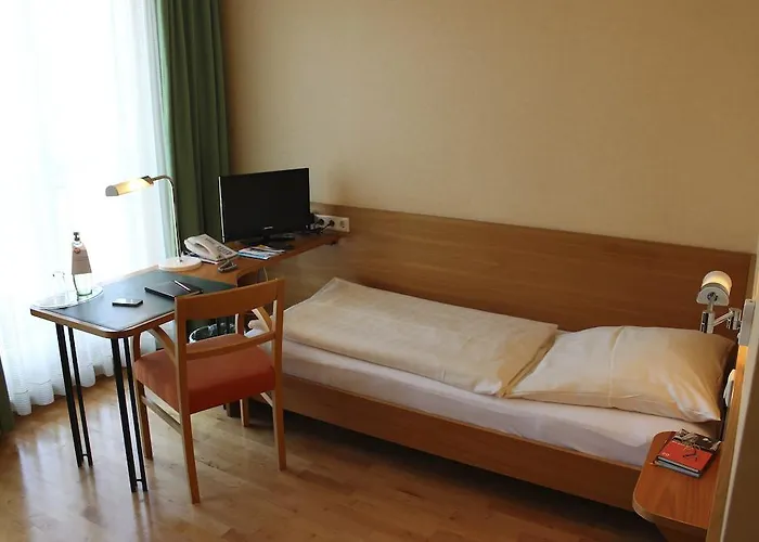 Hotel An Der Persiluhr Stadt-gut-hotel 3*